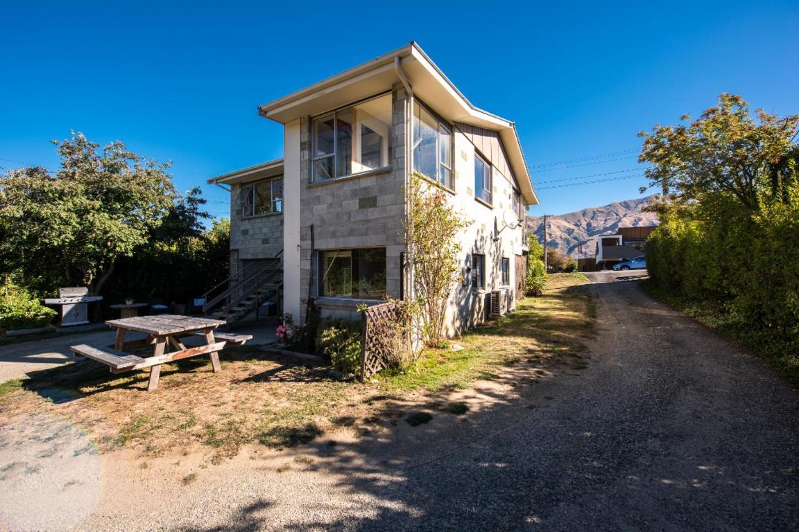 Modern Private Apartment Wanaka Exterior photo